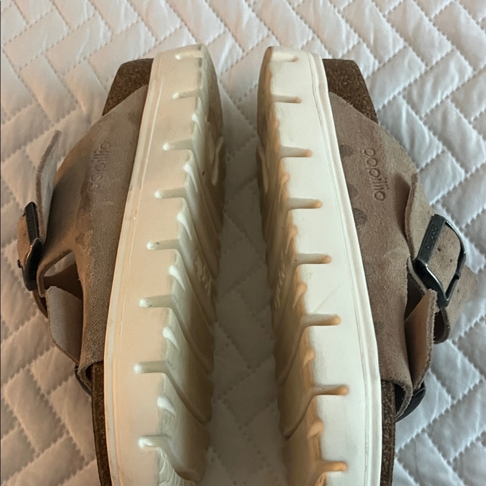 Papillio Women’s Suede Sandals - taupe and White. Sz 38 - Picture 3 of 5